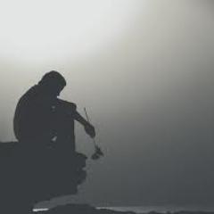 اكرهني  لآ مشكلة في ذلك 

لكن 

إياكَ آن تحبّني كذباً