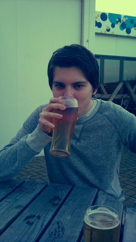 lloydwilliams93's profile picture. Freelance live/studio engineer/producer.