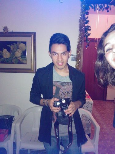i CaN bE YoUr HeRo BaBy...3