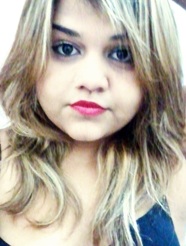 Sou feliz ! 
Não perfeita :)