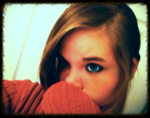 Hey! Im Arianna. My post are really random! I love music