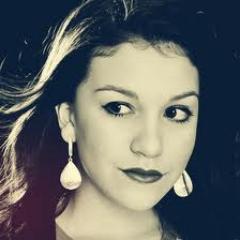 Incrível como ela faz sentir-me tão bem com suas músicas, seu jeito feliz de curtir a vida e seu ânimo para o trabalho. - Amanda