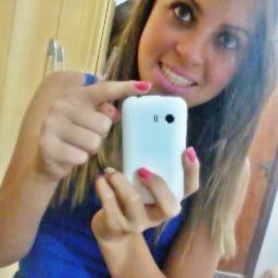 ooi , ttenho 14 anos, sou capricorniana, sou a m.a da Thatta e ela é a minha s2 ,  a Ana me ama  & fim ! *
