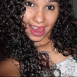 ooooooooooooi (: ' , Ciumenta, Mimosa, Chata, Irritante, Inteligente, Fofa, Curiosa, Estressada, Não ligo pras Críticas, e nem me importo com Opiniões alheias!