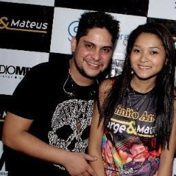 Família é a minha base de td. Jornalista. Presidente do Fc @InfinitoAmorJeM em homenagem aos meninos. Amo tudo o que faço.