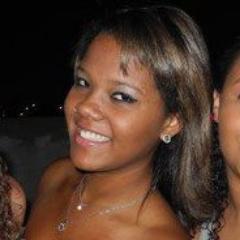 sou uma pessoa alegre, boba que ri de tudo e de todoos,carinhosa,amorosa (com que me convéem) rsrs''
 aah eu soou assim uma pessoa meigaa(neem tanto)kkkkkk