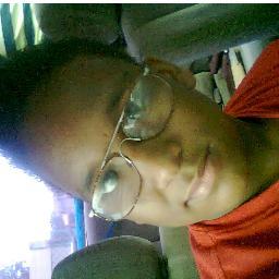 Follow me and i'll Follow back ;) 
#sigemeytesigo mi facebook es http://t.co/kt9RERKP