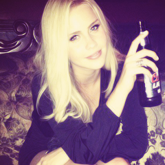 VampressSlave's profile picture. @WiccanPriestDra wanted my heart when I refused he took my mind. Will I ever break this spell? [RP 21+ MC] #Vampire