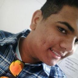Sonhador, Meigo, Apaixonado, Engraçado, Amigo, Simpático, Criativo, Medroso, Harry Potter, Maria Gadú , Ana Carolina, Adele, Jorge e Matheus sz