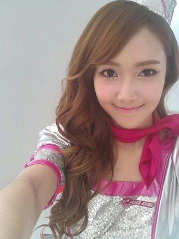 Jessica [Bot not real] แค่เมนชั่นมา เราก็รู้จักกันแล้วค่ะ ^^ #89line