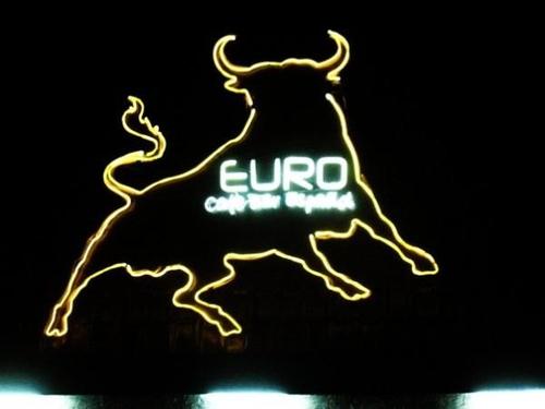 Eurobar es un lugar donde podrás encontrar música de la mas alta calidad dentro de la música electrónica y rock alternativo. Enjoy good music!!
