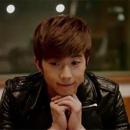 I'm hot hotter 'hottest' ☺ JWY  รักคนเนี่ย
♥♥ ฟินอูยอง หรเวชกุล -///- 
สมัครทวิต: 9/6/2555