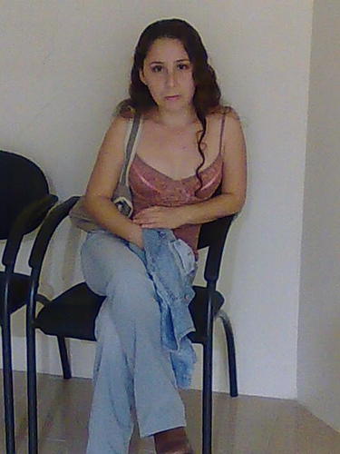 Enfermera en el area de neonatologia. me encanta leer .ir al cine .he ir a la playa junto a mi esposo y mi perrita Dana.