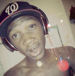 #TeamFollowMe #IGot16Slugs #NikeGang #Just Do It #Skurrrrr Loading Swag... ███████████████ 100% Complete.