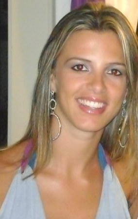 Sou publicitária, formada pelo Mackenzie, trabalho com promoção e eventos e adoro conversar e conhecer pessoas novas. Ah, e uma paixão: MEU PALMEIRAS!!!
