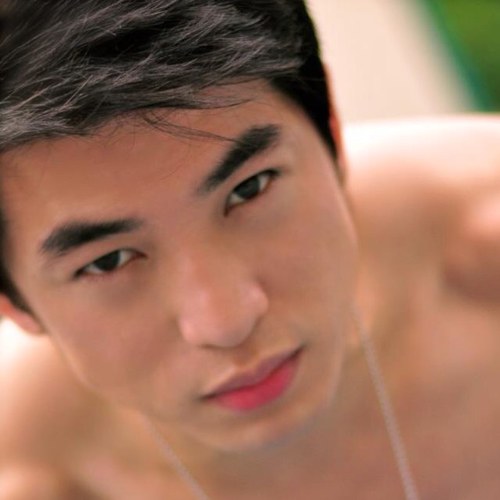 Dramatic Actor , Singer ,Commercial & Print Ad Model, religous man , Hard Working , CAN DO ANYTHING!..anything Para sa PAMILYA c'',?? sometimes UNREADABLE !!!