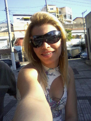 rose sempre feliz com deus