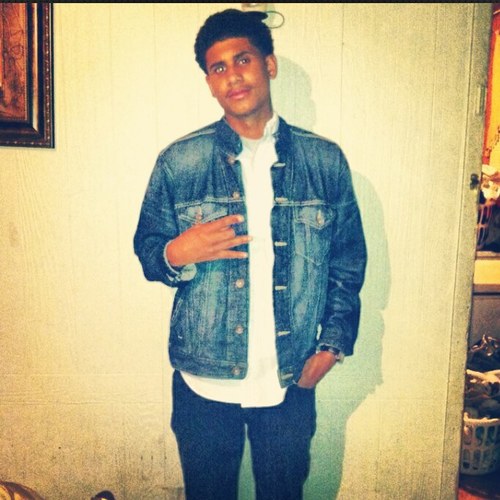 Ambition is life dream is bigger than life ✈
# lakers #ball is life # Instagram: rico_10 

Free the crew