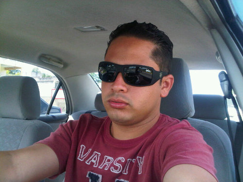 Arquitecto.
Proyectos y Construcciones.