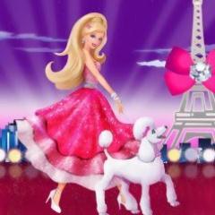uma menina que deixou barbies para maquiagens