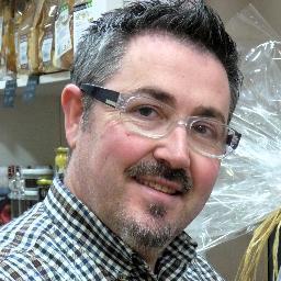 Propietari de la Botiga Carns Selectes Rafael Vicenç a Santa Coloma de Gramenet, Barcelona. Una carnisseria gourmet que compta amb una gran selecció de formatge