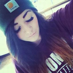 chlodah0e's profile picture. You've made it this far, you might as well click me follow button like. I'll follow you all back. Unless you're an egg.