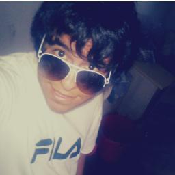 ACA ESTOY ESTE SOY YO ESTO LE CANTO A LA GENTE QUE SE ME AGRANDO♪