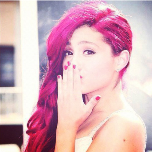 RaachelDaare's profile picture. Rachel Elizabeth Dare. Camp's new oracle. I don't bite, not too hard at least. [Single]