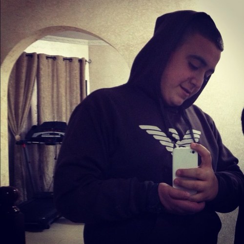 hmamkeadan's profile picture. I'm legend i broght that i'm muslim 3 i love my life i hate dith i hope i'll live more :P lol ...! Ah i love my self :G