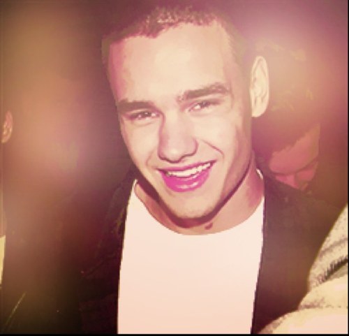 Sailing is where its at. Directioner since uhm...forever. 2/5