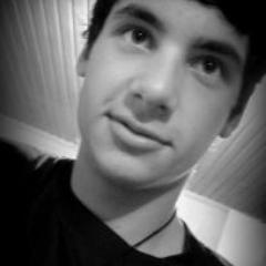 Oie aqui é a suh, vim aqui pra dizer o qnt esse menino ja é especial pra mim, quero q a nossa historia juntos nunca tenha fim... te amo marginal p. @suuh_huppes