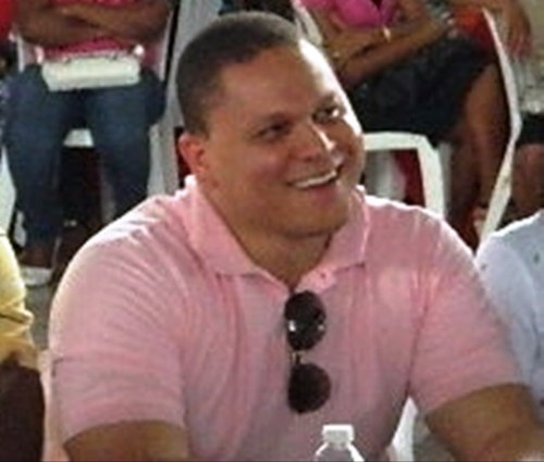 Carlosisanchez7's profile picture. Hombre de Fe, en busqueda constante de la felicidad y la paz, apasionado con los valores y la familia. Hijo, Esposo, bolichero, Padre y Renovado