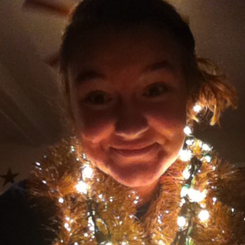 Hey im Rebekah , i play softball ,  instigram:)