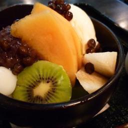 個人輸入にはまってます。ファッション関係とか輸入したことなかったけども、輸入し始めました。海外のデパートＨＰとかで買うだけで国内で買うより全然安いんで驚いてます。映画が好きで特に「冷静と情熱のあいだ」が大好きで何回もみてます。イタリアに海外旅行行きたいです。お気に入りのカフェでランチ食べるのが幸せです。フォロー歓迎。