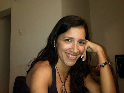 Zulia-margariteña, muy honesta...  Democrata, caraquista y catolica!
