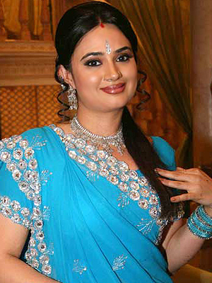 Actress..Most know me as Dilshad from Qubool Hai