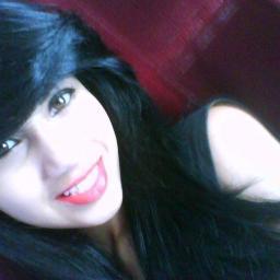 chata , fresca , nojo de quase tudo , ignorante , e namorada do Luiiz Henriique Alexaandree Daa Siilva s2
