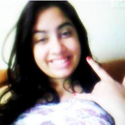 Aquariana, sonhadora, focada nos meus objetivos, irônica, ciumenta, exagerada, prazer essa sou eu (: