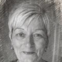 karenpfernandes's profile picture. 