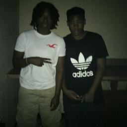 NEVEA HAD AH REASON TO HATE ON ANYONE . IM SOPHISTICATED . I CAN MAKE YUR MAIN BITCH INTO AH SIDE KICK . BTW FOLLOW MY BEAUTIFUL BUDDIE @A1_DreadHead ....!!!!