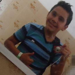 14 anos // solteiro // 9º ano // curto forro //  Quer saber + ??? ~ ~ segue ae galera' 

                     P.Q' → Pedro Queiroz'