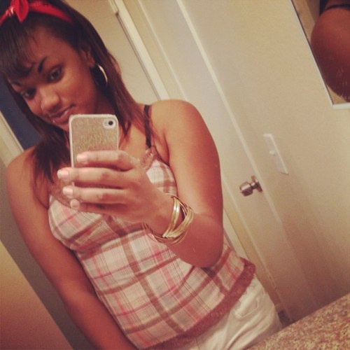 HoneyDipBby's profile picture. === NEVER N E ONEs REGRET, &ND NOT EASy TO fORGET, iM siMPLy iRREPLACEABLE cUz iM BETTER THAN yOUR NEXT...