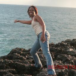 lysafenelon's profile picture. 