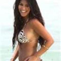 khloekoutney's profile picture. 