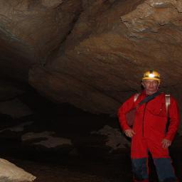62 yrs old. Married. Enjoy, going caving, taking photos, hiking,, the beach and just hanging out