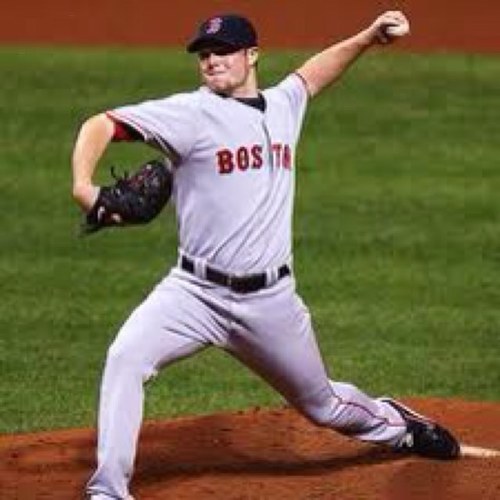 There arent many of us in the world and that is whats sick about being a lefty #leftyswag #pitching