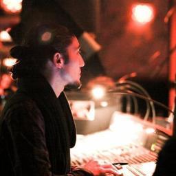 Lighting Designer. 
Music, Light, & Technic!
Keep on Rocking!