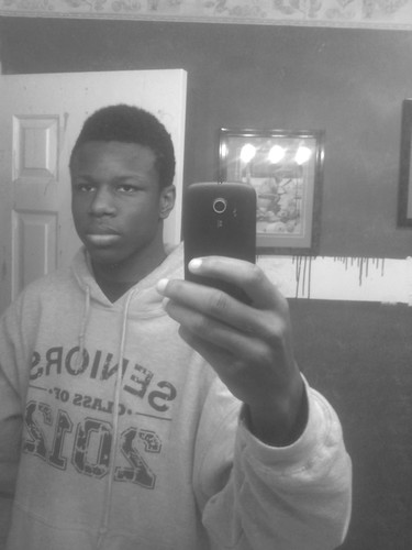 Im 17 and a real ass nigga. my circle is small. follow my lil sister @jussyboo12