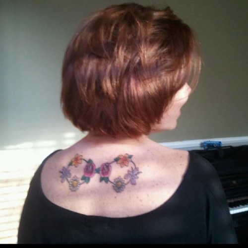 amypartyof8's profile picture. 