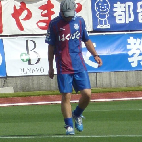 就農に興味がある50歳代のおっさんです。自己流で家庭菜園をやっています。サッカーのKOFU甲斐リーグのとあるクラブチームに所属しています。セカンドカーはサンバートラックです。ヴァンフォーレ甲府を応援してるいます。